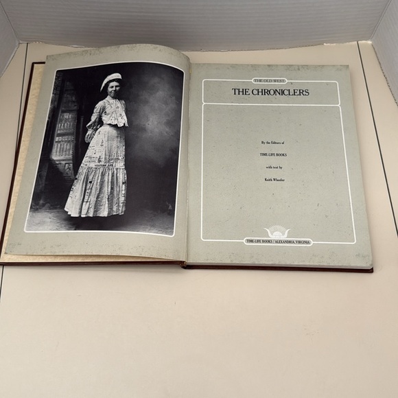 The Chronicles Time Life Books The Old West Series Embossed Leather Look Book - Picture 6 of 13